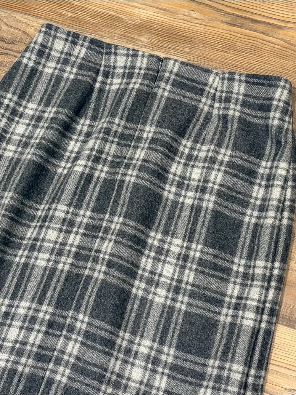 Vintage wool blend tartan grey white Plaid Wrap Midi Skirt 90’s grunge preppy
